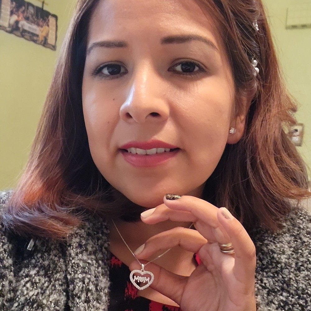 Meet your Posher, Ibeth